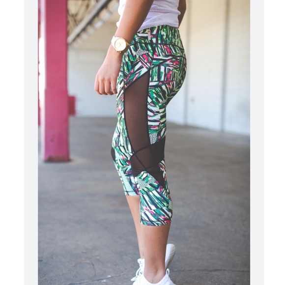 Zella Pants - Zella Mid Rise Active Workout Leggings Green Tropical Print Cutout Mesh Womens S